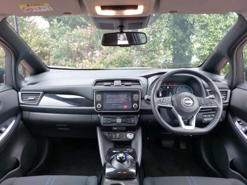 Nissan Leaf 110Kw N-connecta 39Kwh Grey #3