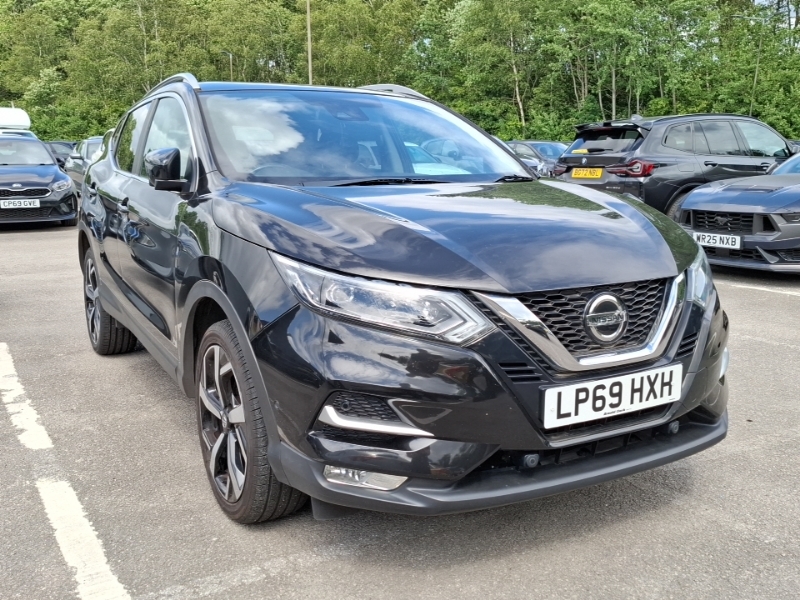 Nissan Qashqai 1.3 Dig-t Tekna Black