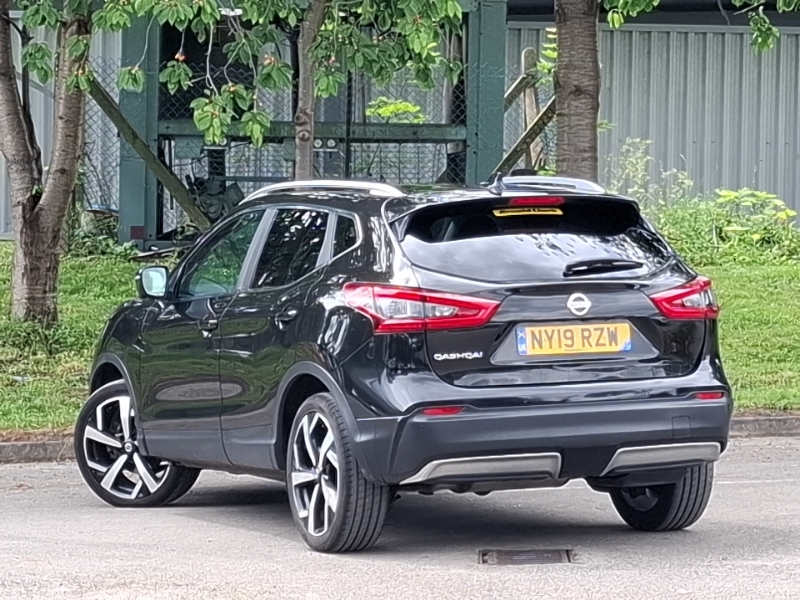 Nissan Qashqai 1.5 Dci 115 Tekna Dct NY19RZW Black #2