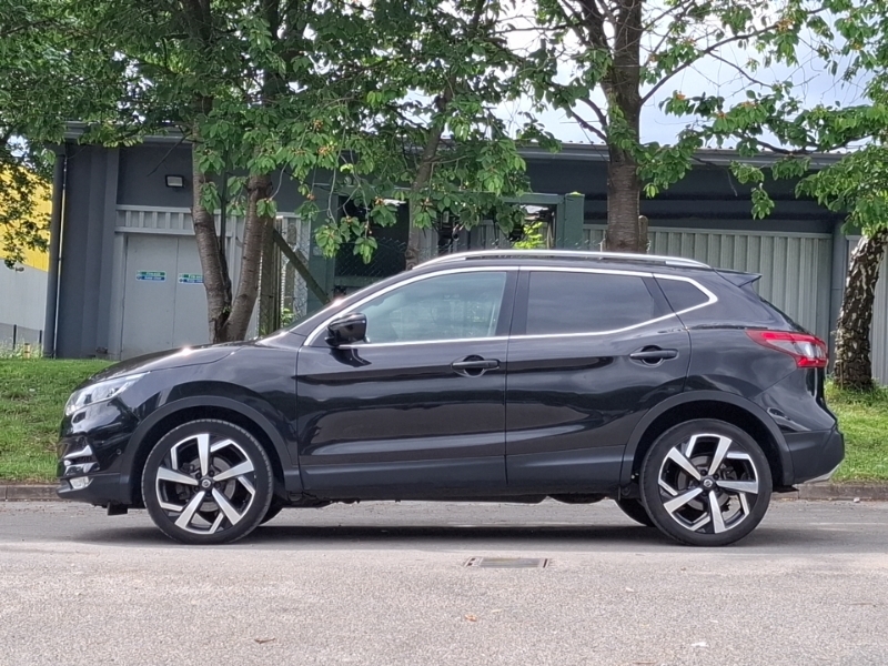 Nissan Qashqai 1.5 Dci 115 Tekna Dct NY19RZW Black #4