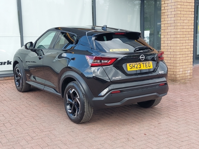 Nissan Juke 1.6 Hybrid N-connecta Black #2