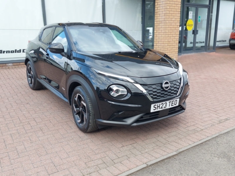 Nissan Juke 1.6 Hybrid N-connecta Black