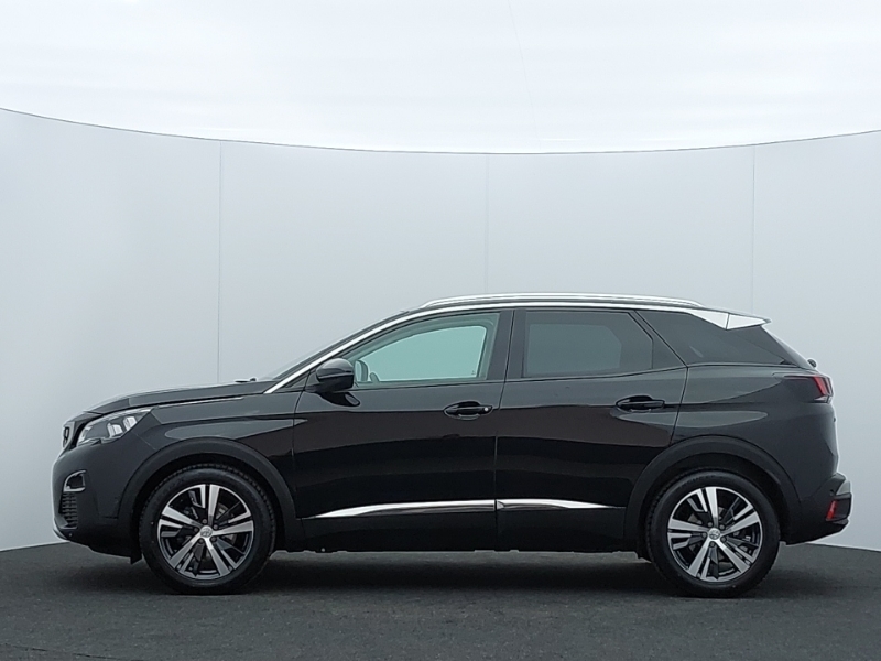 Peugeot 3008 1.2 Puretech Allure Black #4