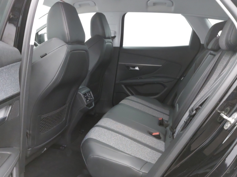 Peugeot 3008 1.2 Puretech Allure Black #6