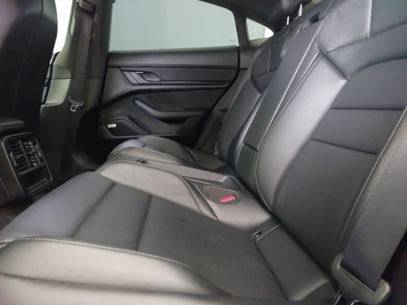 Porsche Taycan 390Kw 4S 79Kwh Black #6