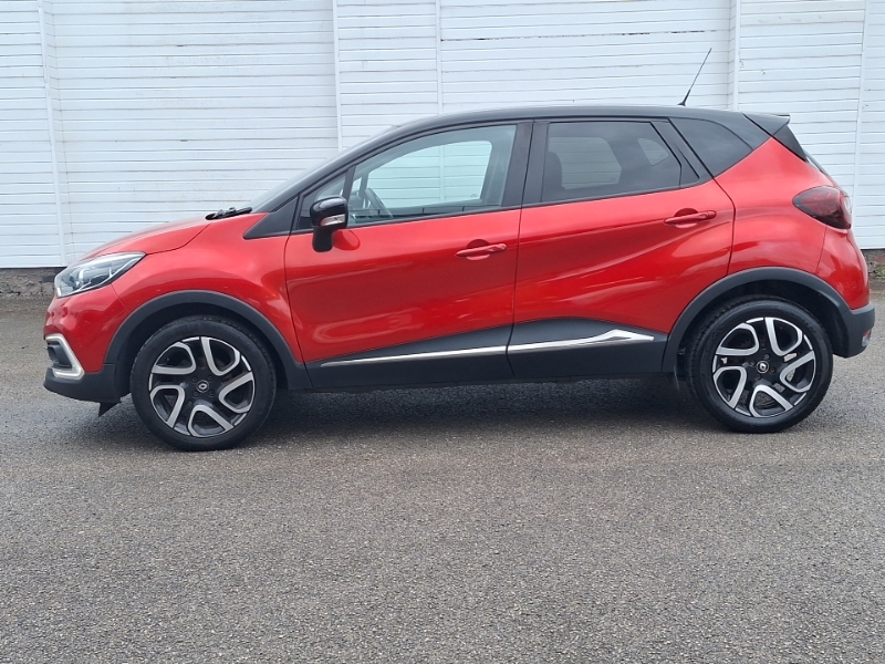 Renault Captur 0.9 Tce 90 Iconic Red #4