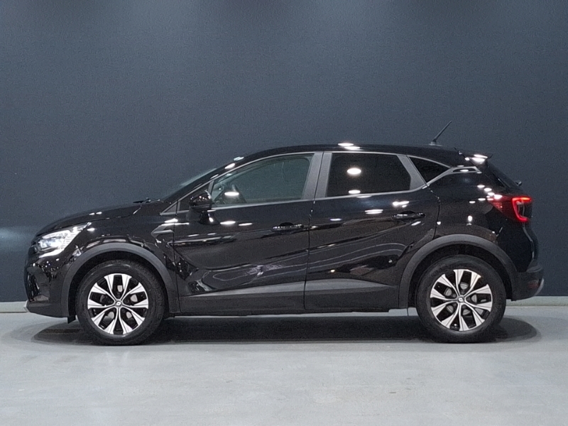 Renault Captur 1.3 Mild Hybrid 140 Evolution Black #4