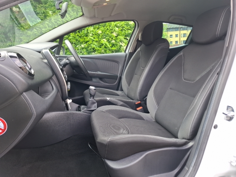 Renault Clio 1.5 Dci 90 Iconic White #5