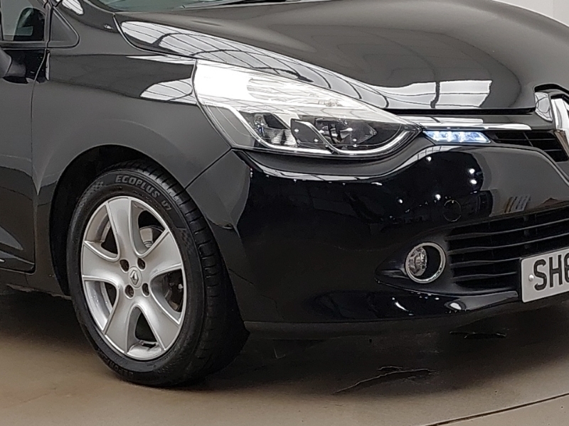 Renault Clio Red #20
