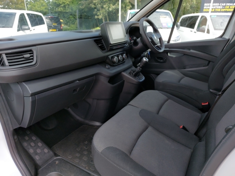 Renault Trafic Ll30 Blue Dci 130 Advance Safety Van White #5