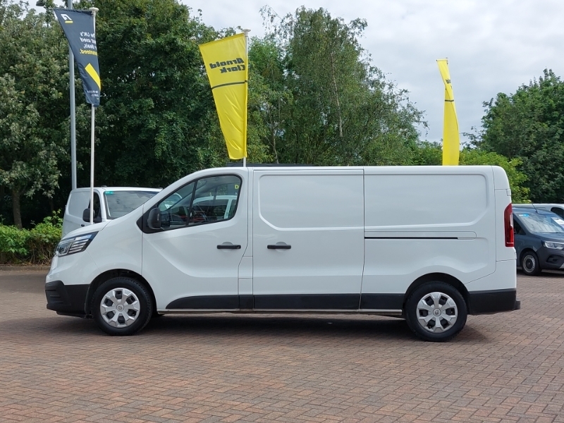 Renault Trafic Ll30 Blue Dci 130 Advance Safety Van White #4