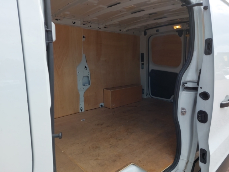 Renault Trafic Ll30 Blue Dci 130 Advance Safety Van White #6
