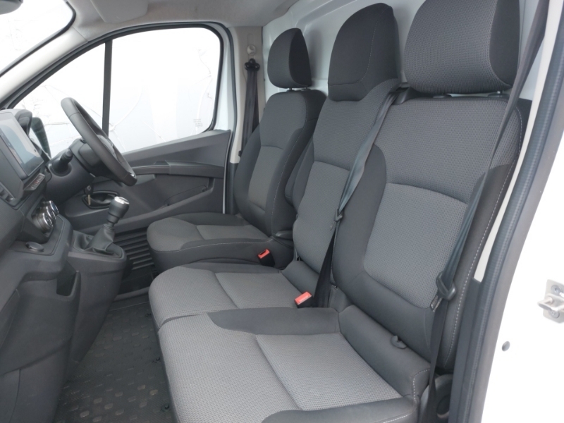 Renault Trafic Sl30 Blue Dci 130 Advance Safety Van White #5