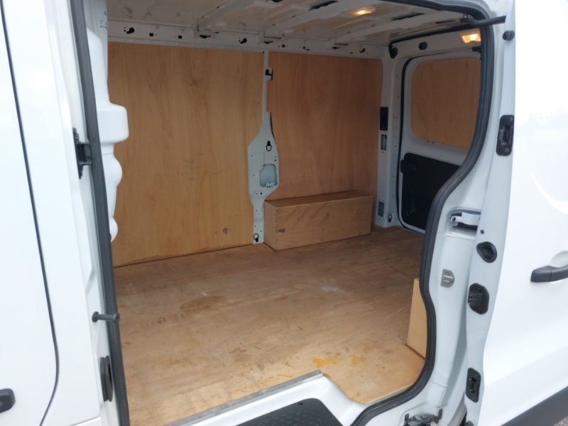 Renault Trafic Sl30 Blue Dci 130 Advance Safety Van White #6