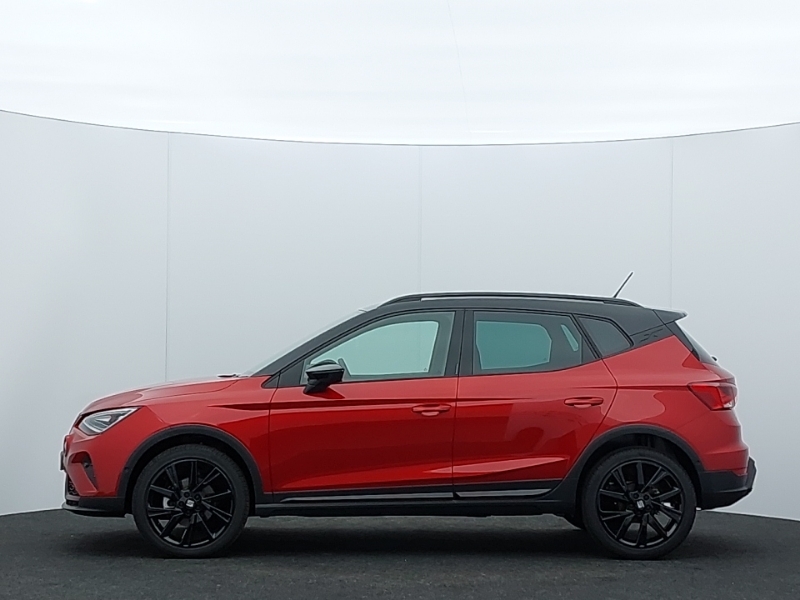 Seat Arona 1.0 Tsi 115 Fr Black Edition Dsg Red #4