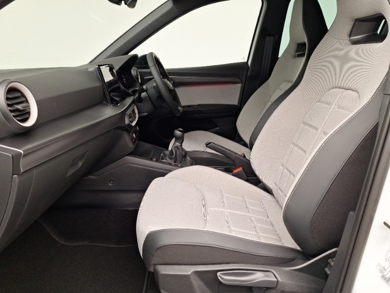 Seat Arona 1.0 Tsi 115 Fr Sport White #5
