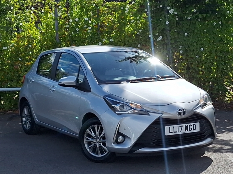 Toyota Yaris 1.5 Vvt-i Icon Tech Silver