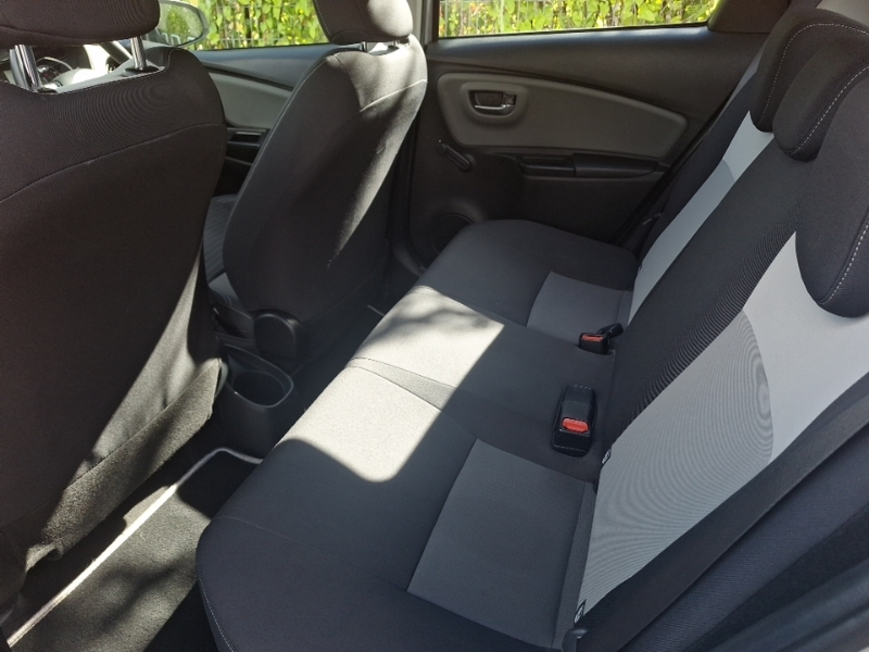 Toyota Yaris 1.5 Vvt-i Icon Tech Silver #6