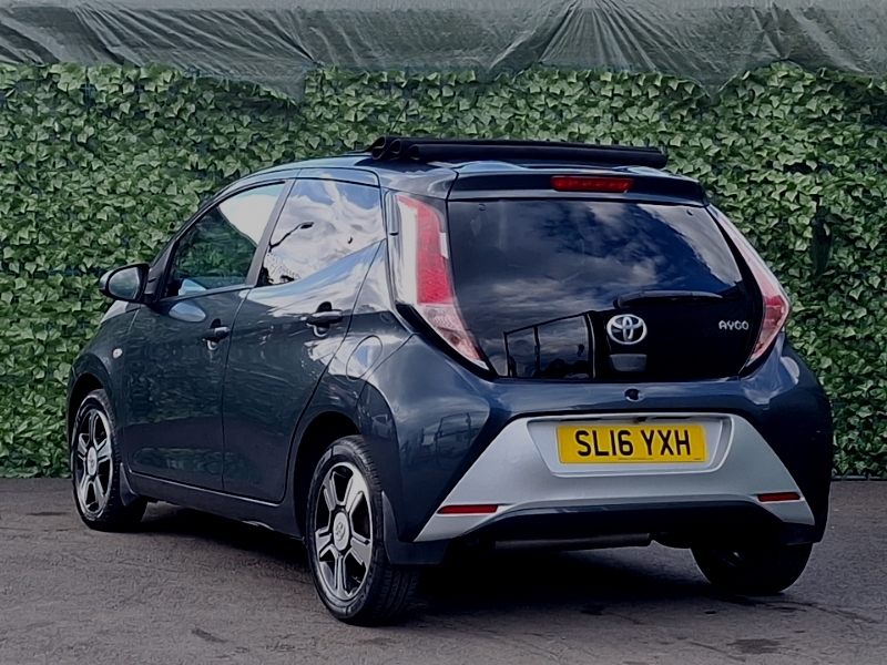 Toyota Aygo 1.0 Vvt-i X-clusiv 2 Grey #2