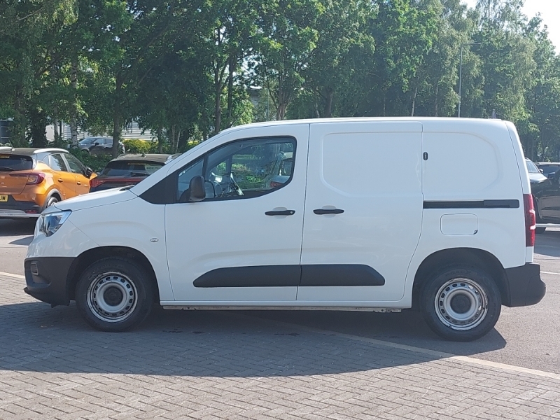 Vauxhall Combo 2000 1.5 Turbo D 75Ps H1 Edition Van White #4
