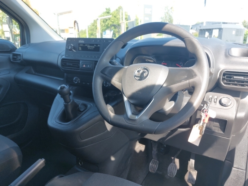 Vauxhall Combo 2000 1.5 Turbo D 75Ps H1 Edition Van White #3