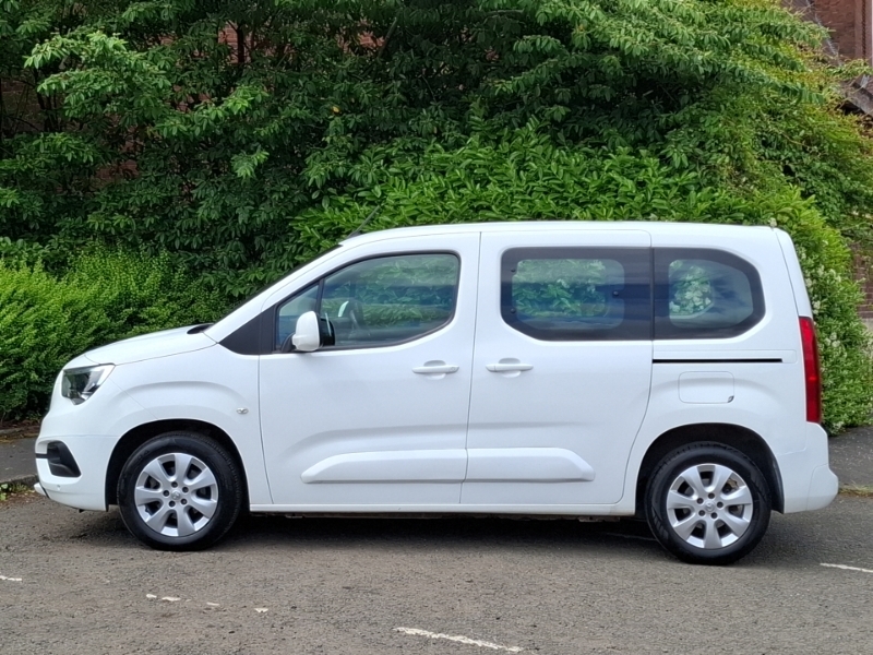 Vauxhall Combo Life 1.5 Turbo D Energy White #4