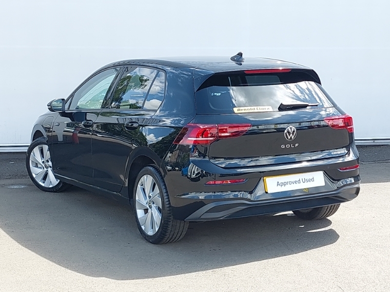 Volkswagen Golf 1.5 Tsi 204 Match Ehybrid Dsg Black #2