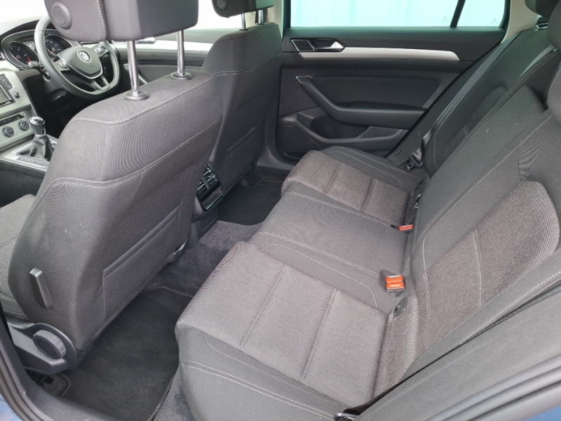 Volkswagen Passat 1.6 Tdi Se Business Blue #6