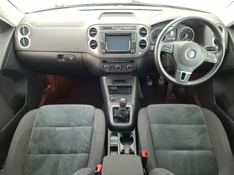 Volkswagen Tiguan 2.0 Tdi Bluemotion Tech Match 150 4Motion Grey #3