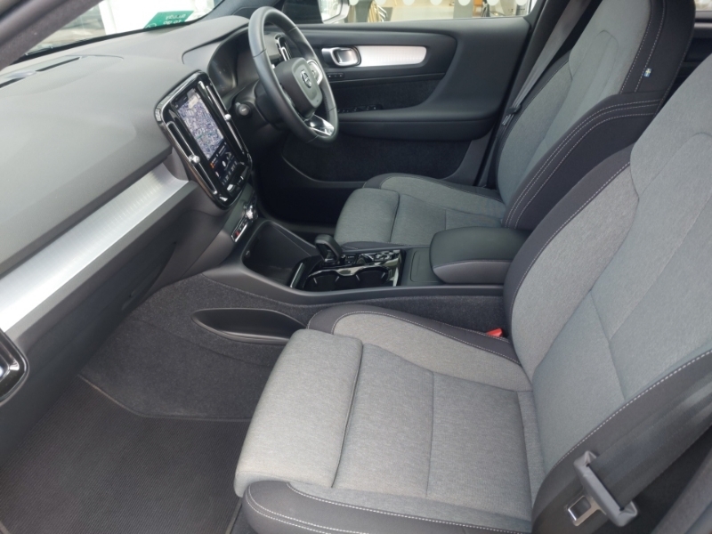 Volvo XC40 2.0 B3p Plus Dark Black #5