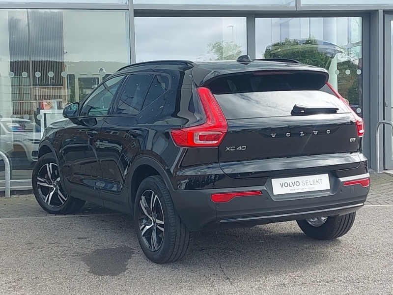 Volvo XC40 2.0 B3p Plus Dark Black #2