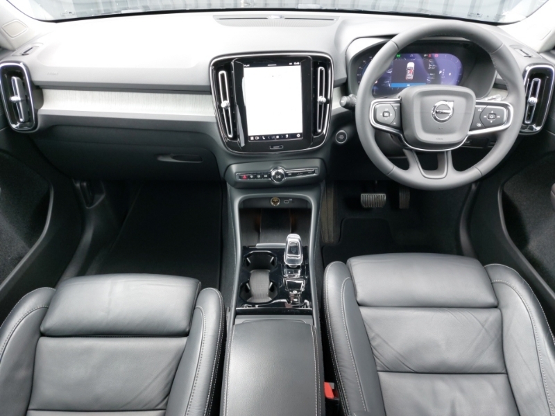 Volvo XC40 2.0 B3p Plus Dark Black #3
