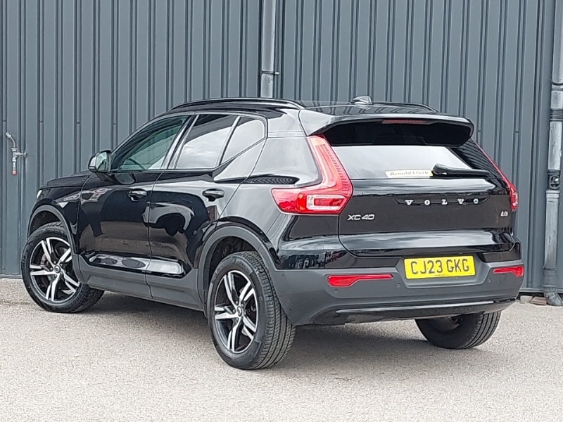 Volvo XC40 2.0 B3p Plus Dark Black #2