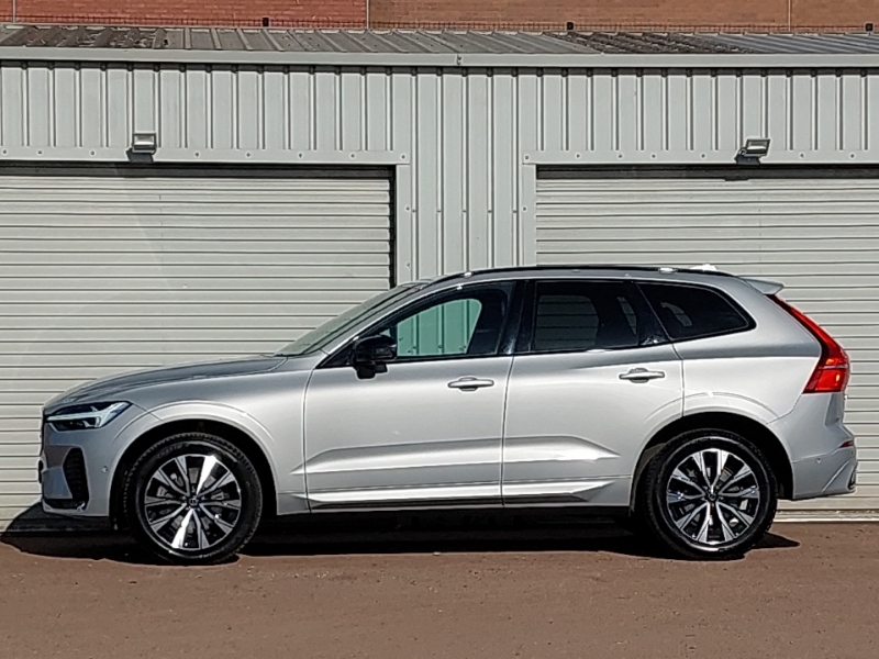 Volvo XC60 2.0 B4d Plus Dark Awd Geartronic Silver #4