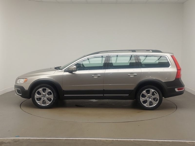 Volvo XC70 D5 205 Se Lux Geartronic Sat Nav Gold #4