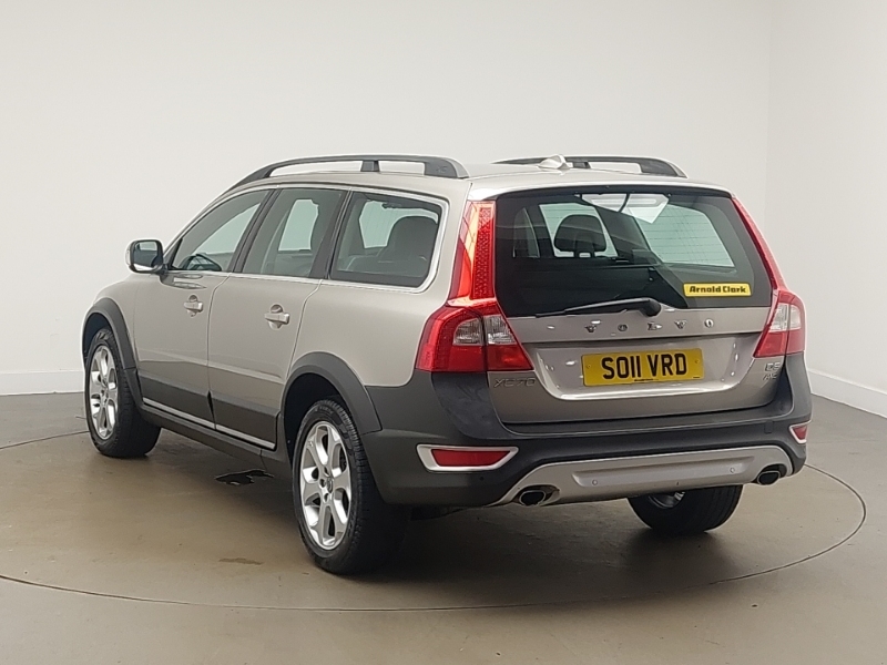 Volvo XC70 D5 205 Se Lux Geartronic Sat Nav Gold #2