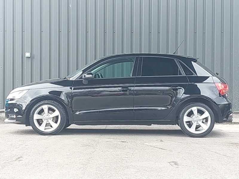 Audi A1 1.0 Tfsi Sport Nav Black #4