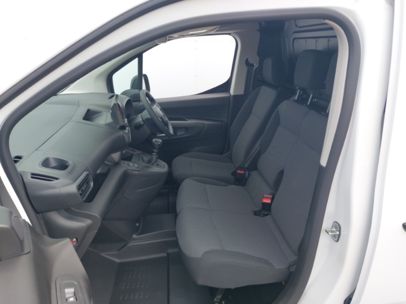 Citroen Berlingo 1.5 D 100Ps Van Driver SM26TWN White #5