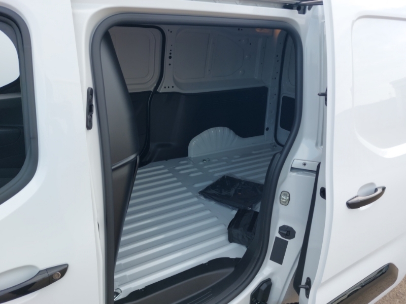 Citroen Berlingo 1.5 D 100Ps Van Driver SM26TWL White #6