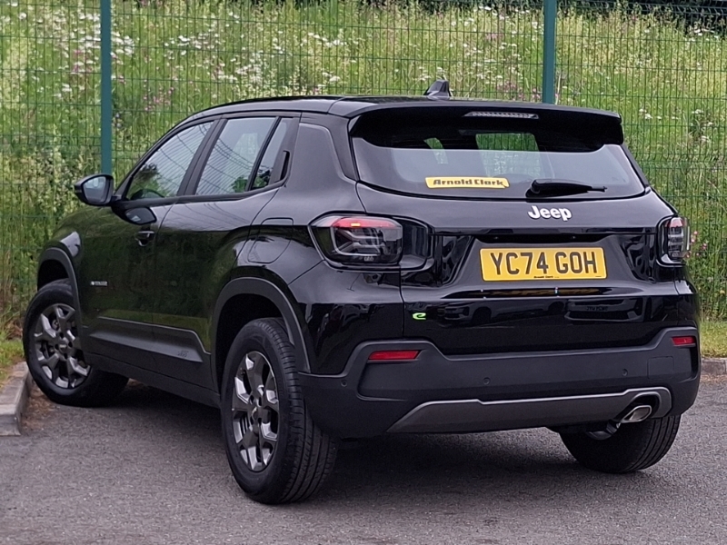 Jeep Avenger 1.2 E-hybrid Longitude Dct Black #2