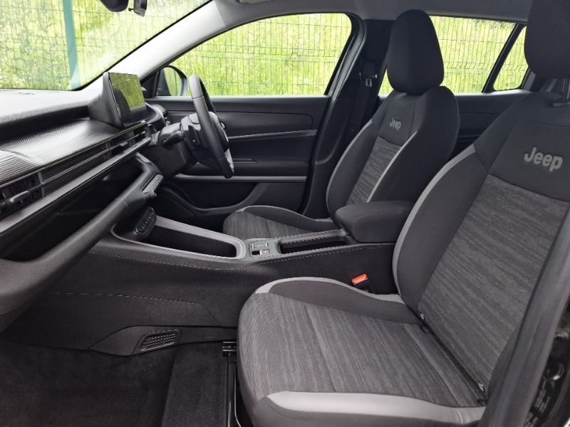 Jeep Avenger 1.2 E-hybrid Longitude Dct Black #5