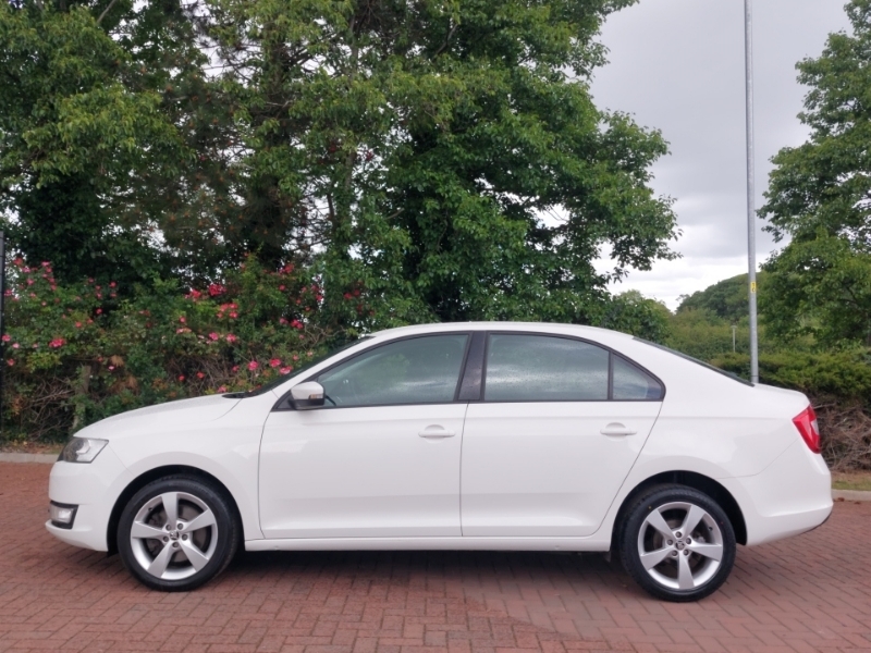 Skoda Rapid 1.2 Tsi 110 Se L White #4