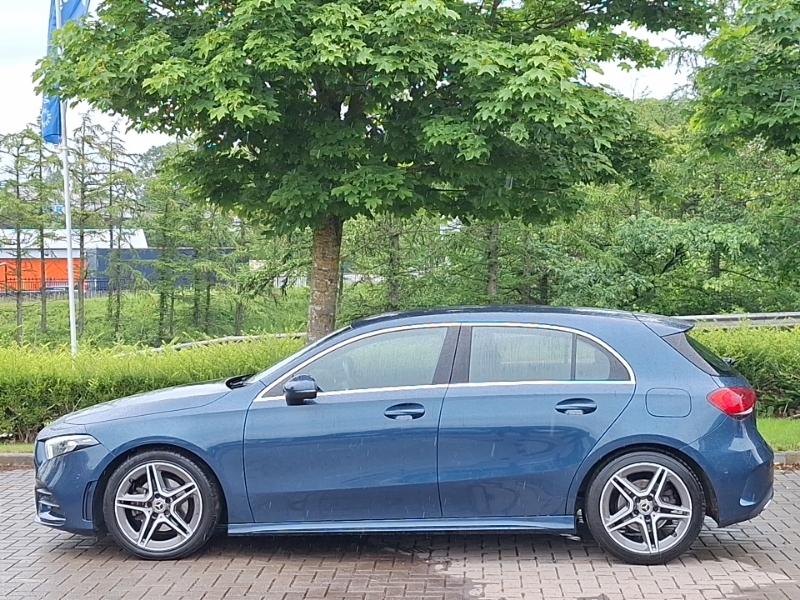 Mercedes-Benz 200 A Amg Line Executive Blue #4