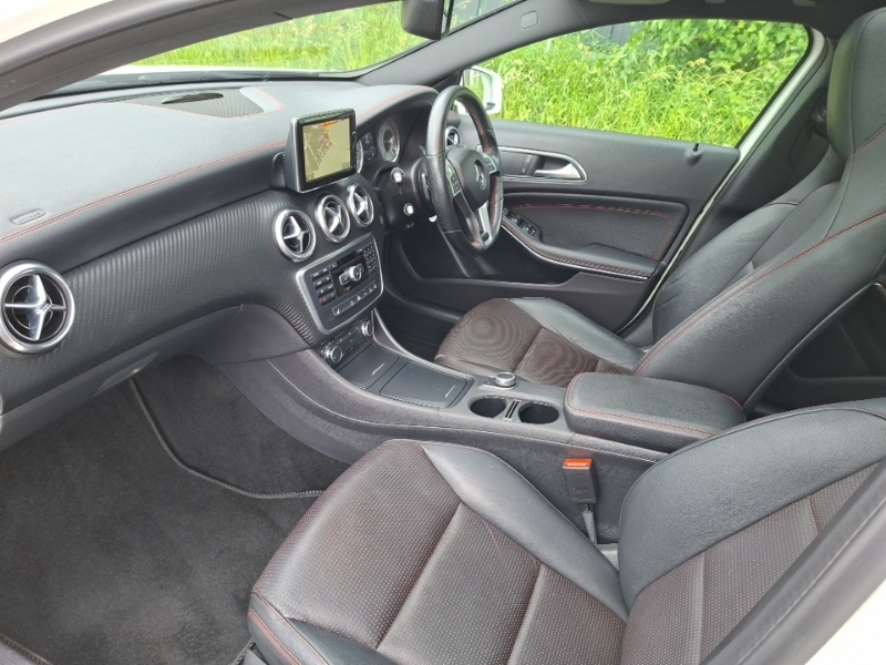 Mercedes-Benz A Class A200 Cdi Blueefficiency Amg Sport White #6