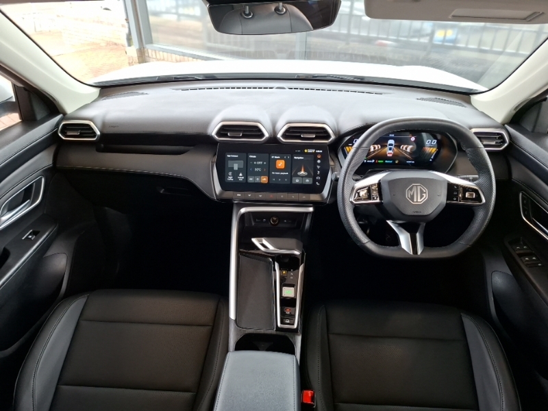 MG ZS 1.5 Hybrid Trophy White #3