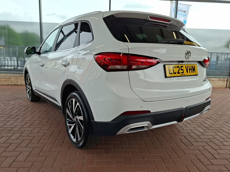 MG ZS 1.5 Hybrid Trophy White #2