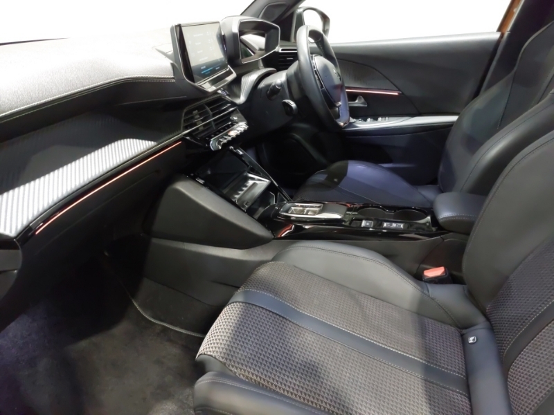 Peugeot e-2008 100Kw Gt 50Kwh Orange #5