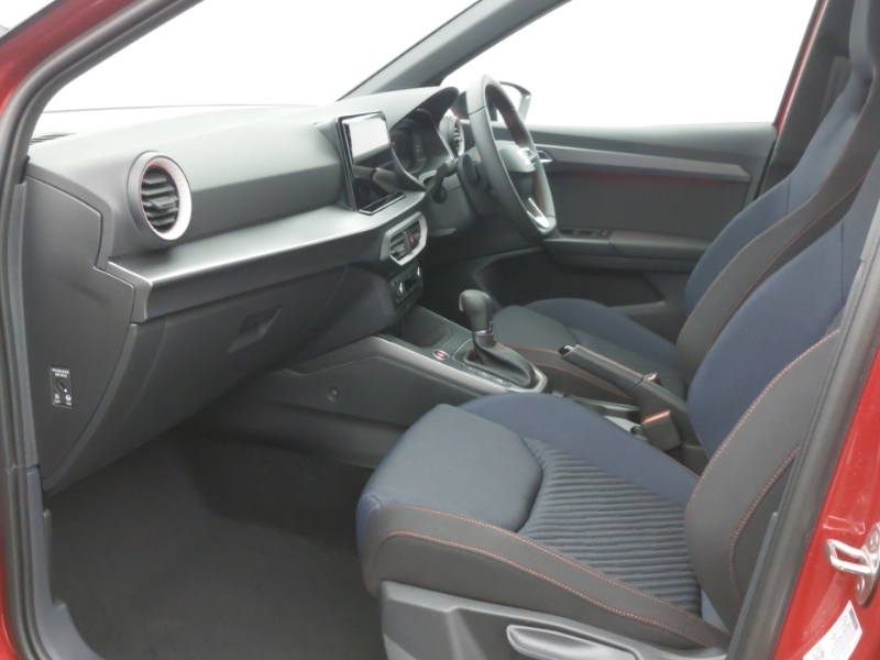 Seat Arona 1.0 Tsi 115 Fr Black Edition Dsg Red #5