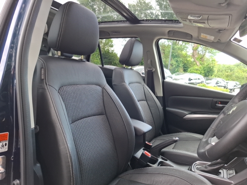 Suzuki S Cross 1.4 Boosterjet 48V Hybrid Ultra Allgrip Red #17