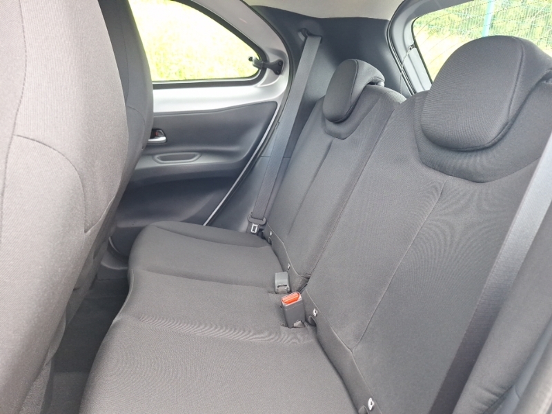 Toyota Aygo X 1.0 Vvt-i Pure Silver #6